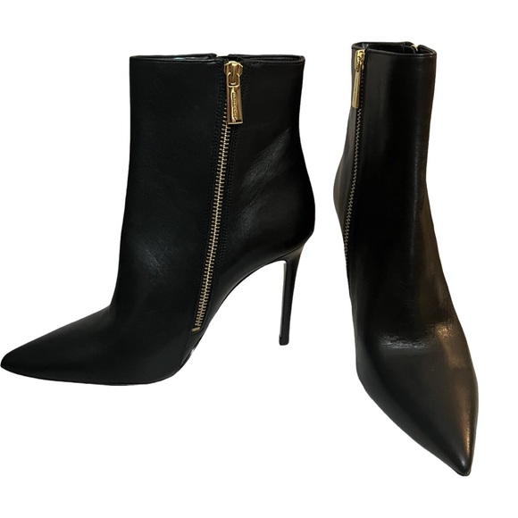 New! Michael Kors Leather Ankle Boots Size 6 Never been worn! - Picture 1 of 5